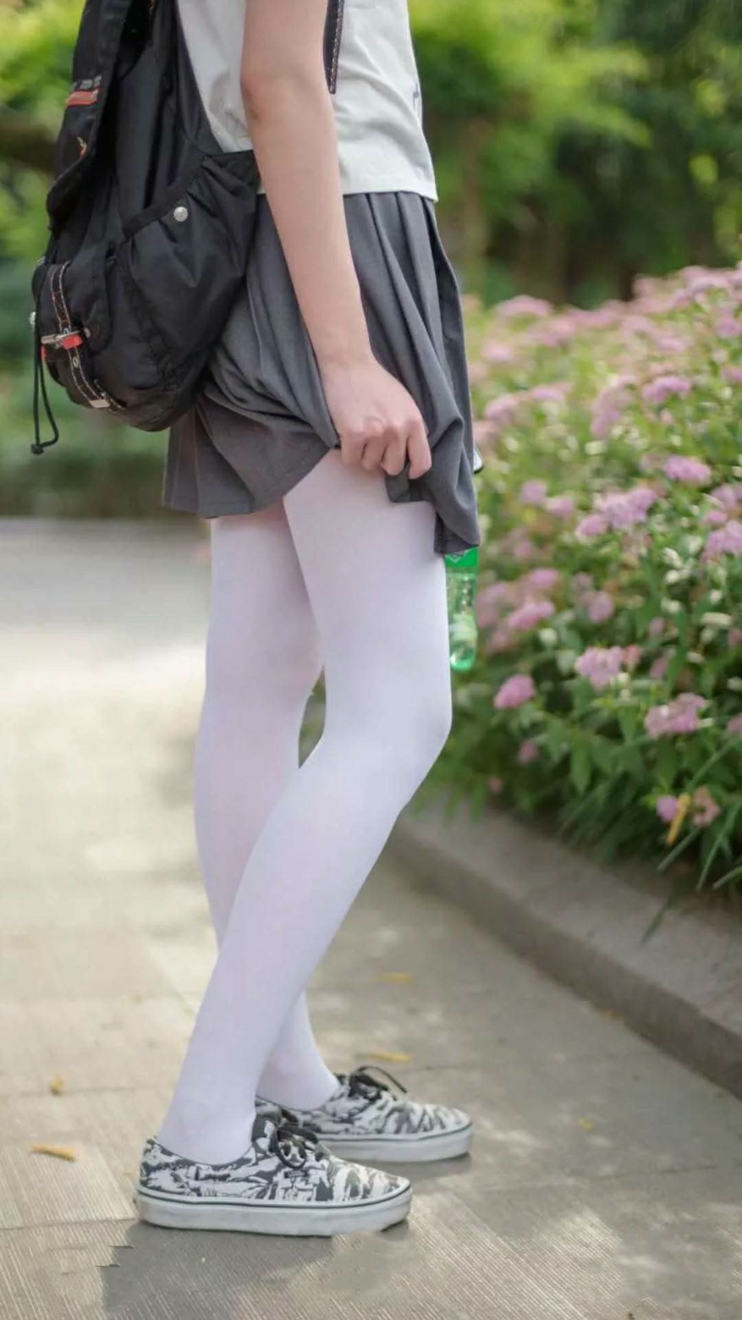 爱游戏在线登录入口-“沙滩手球精彩纷呈，运动员挑战速度与技巧”