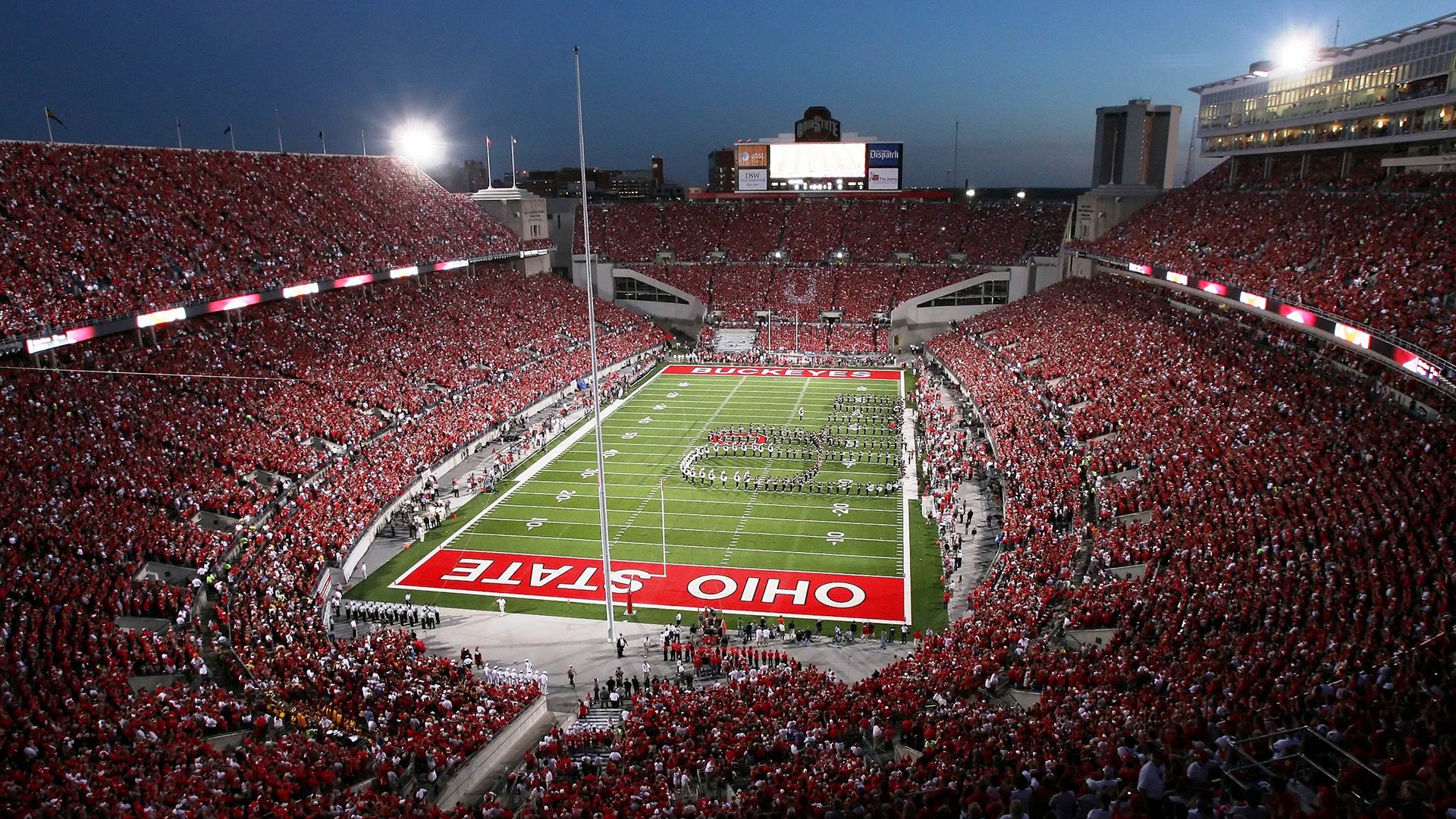 爱游戏体育-赛季临近时球队是否更关注攻守平衡还是进攻爆发